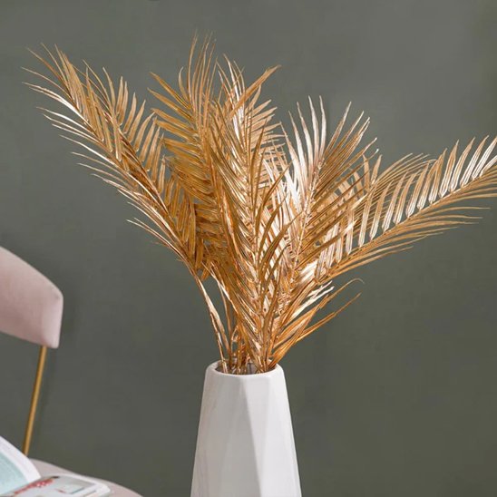Feuilles de palmier  Plante artificielle dans vase blanc