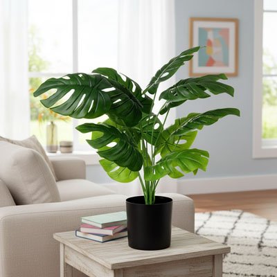 Plante artificielle sur la table