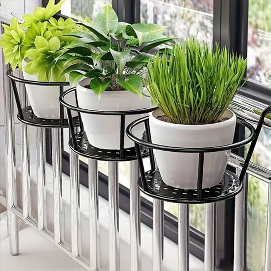 Support plante suspendu sur le balcon